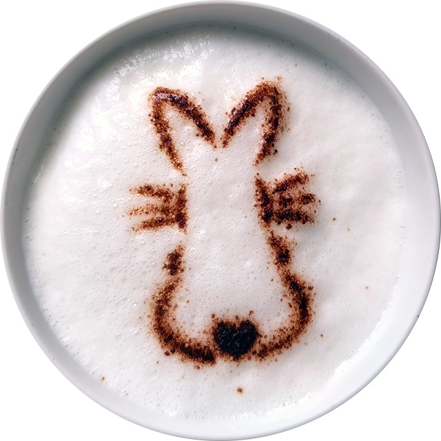 Kaffee-Schablone „Osterhase mit Herz“